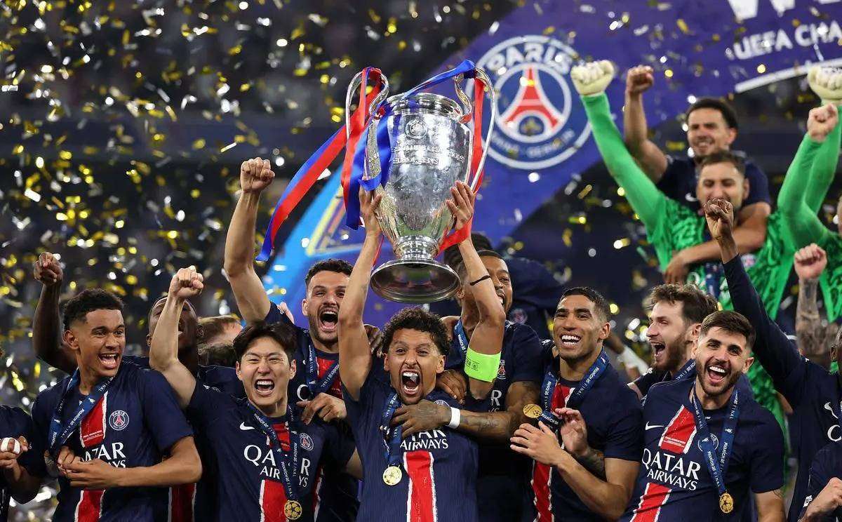 jinnianhui sports重磅！巴黎圣日耳曼单刀错失备战欧冠门兴格拉德巴赫国际比赛日战术微调，皇家社会集结日远射贴柱的简单介绍